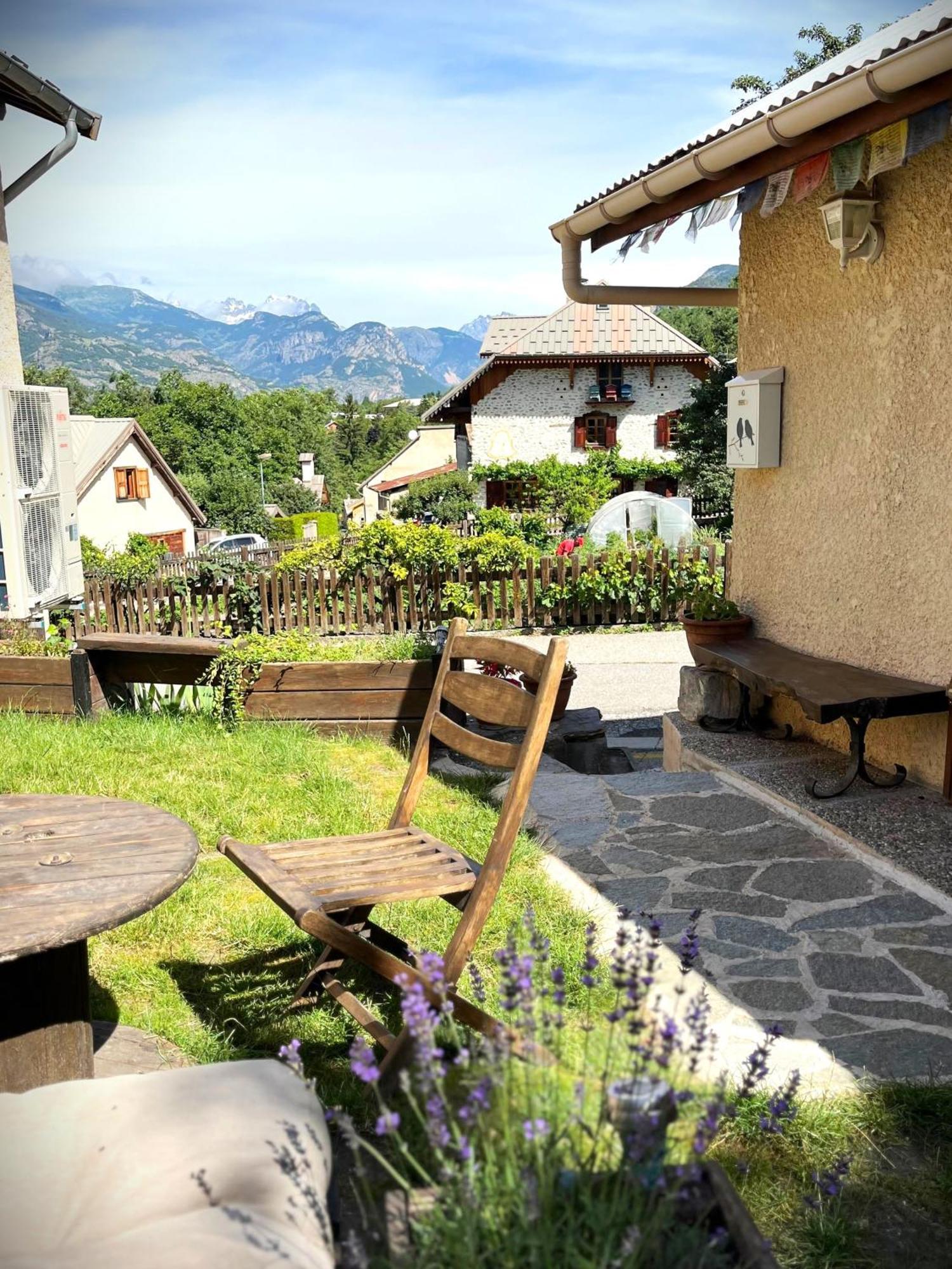 EygliersCozy Mini House With Beautiful Viewsアパートメント エクステリア 写真