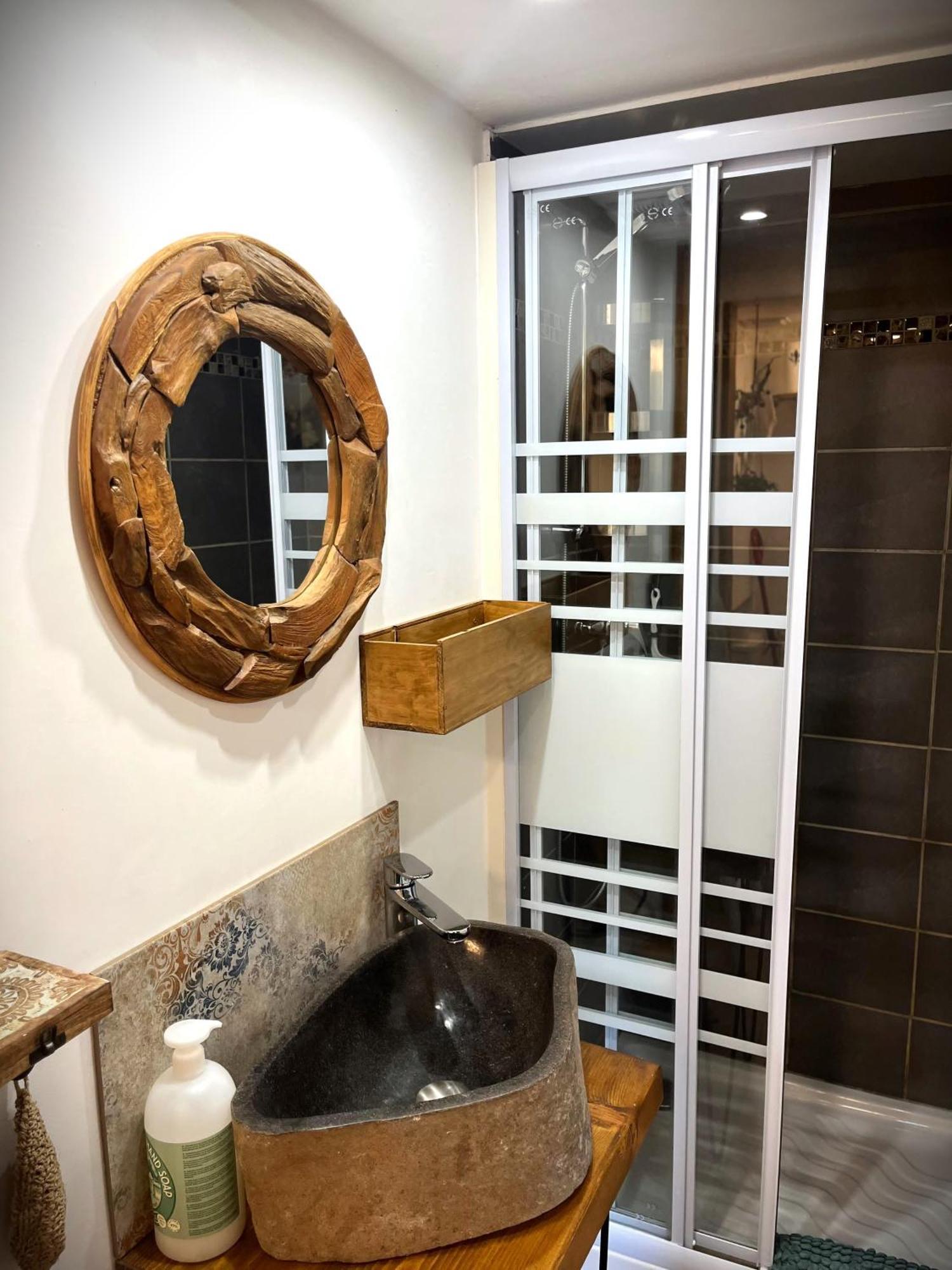 EygliersCozy Mini House With Beautiful Viewsアパートメント エクステリア 写真