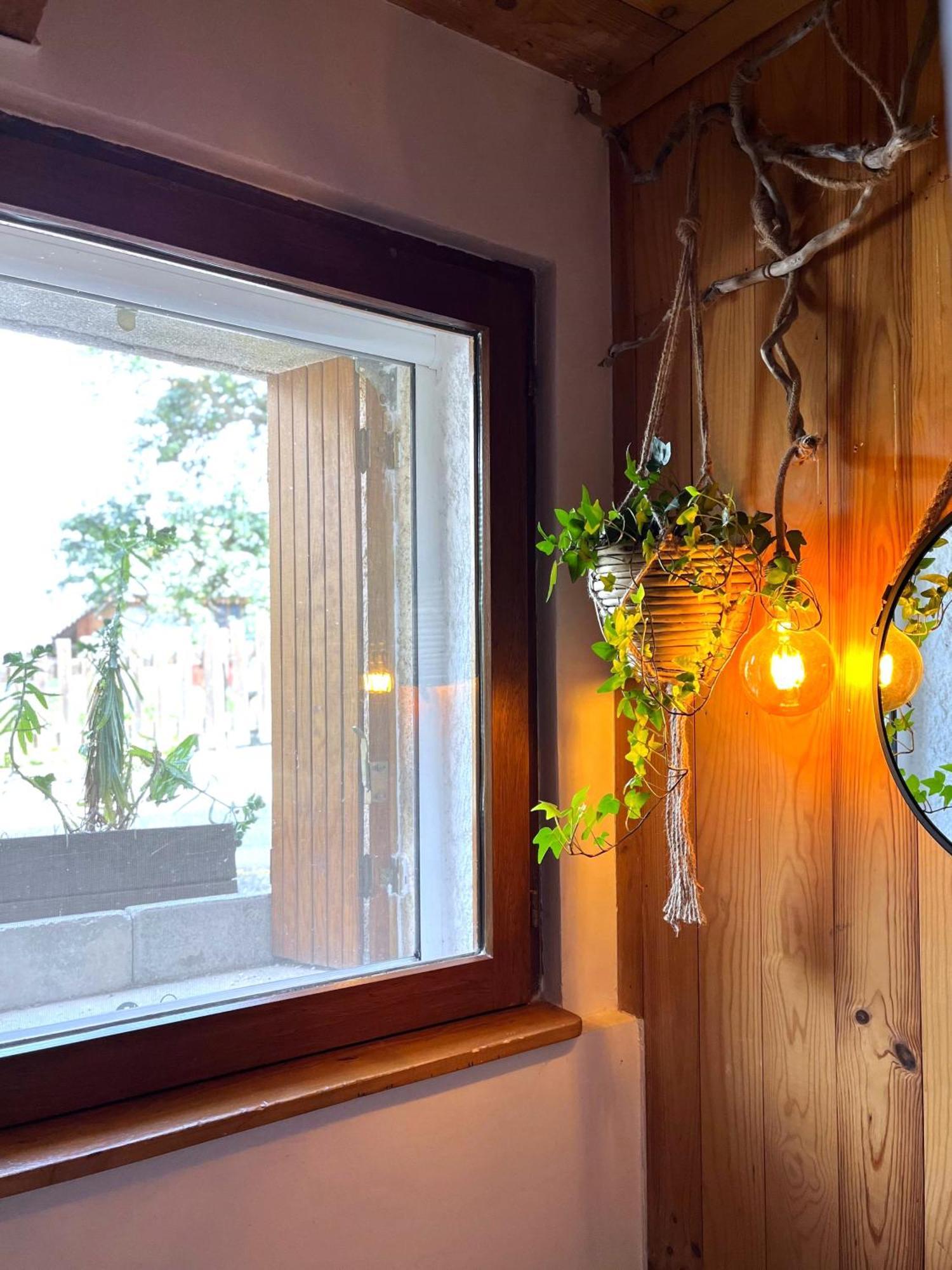 EygliersCozy Mini House With Beautiful Viewsアパートメント エクステリア 写真