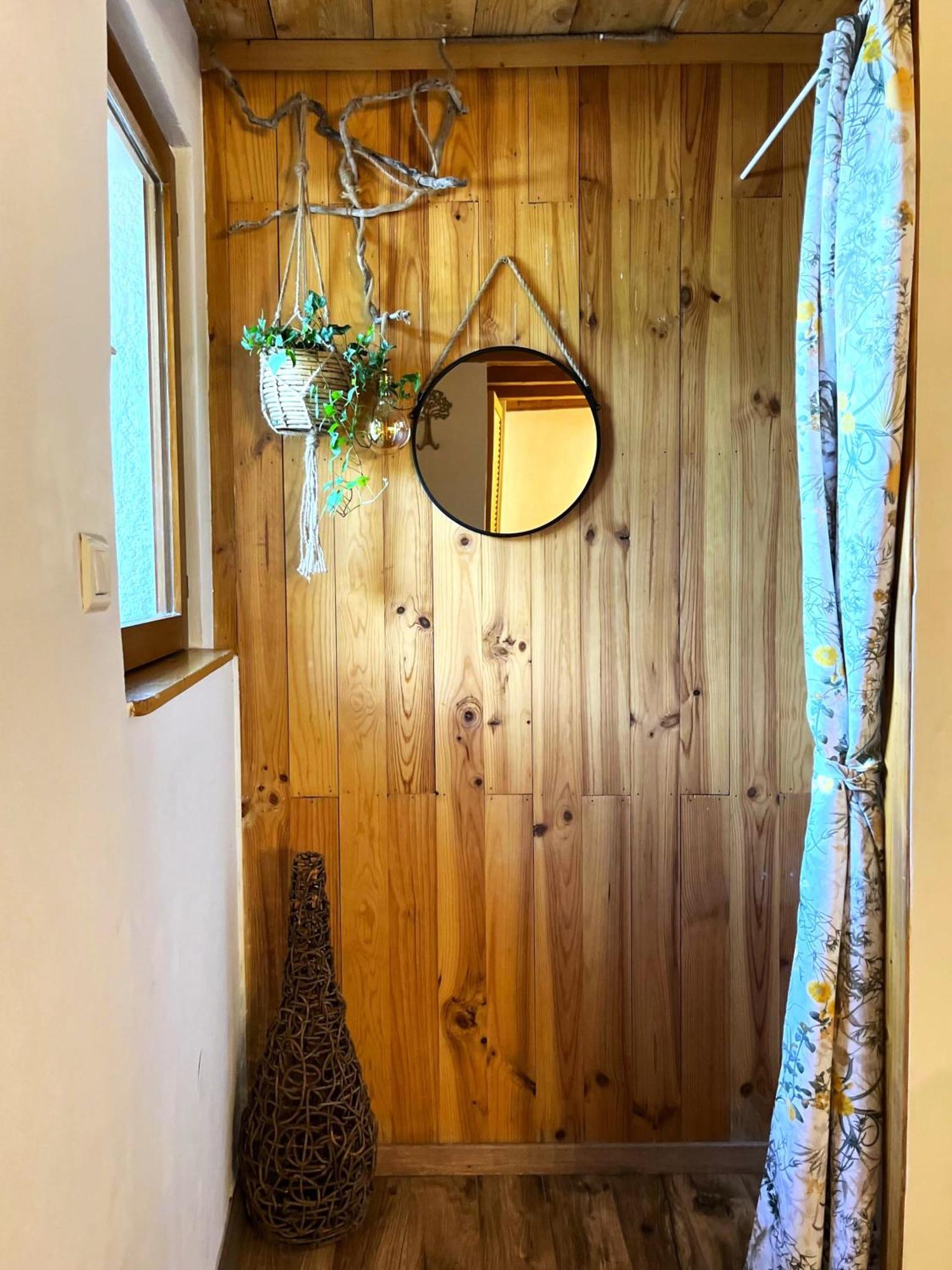 EygliersCozy Mini House With Beautiful Viewsアパートメント エクステリア 写真