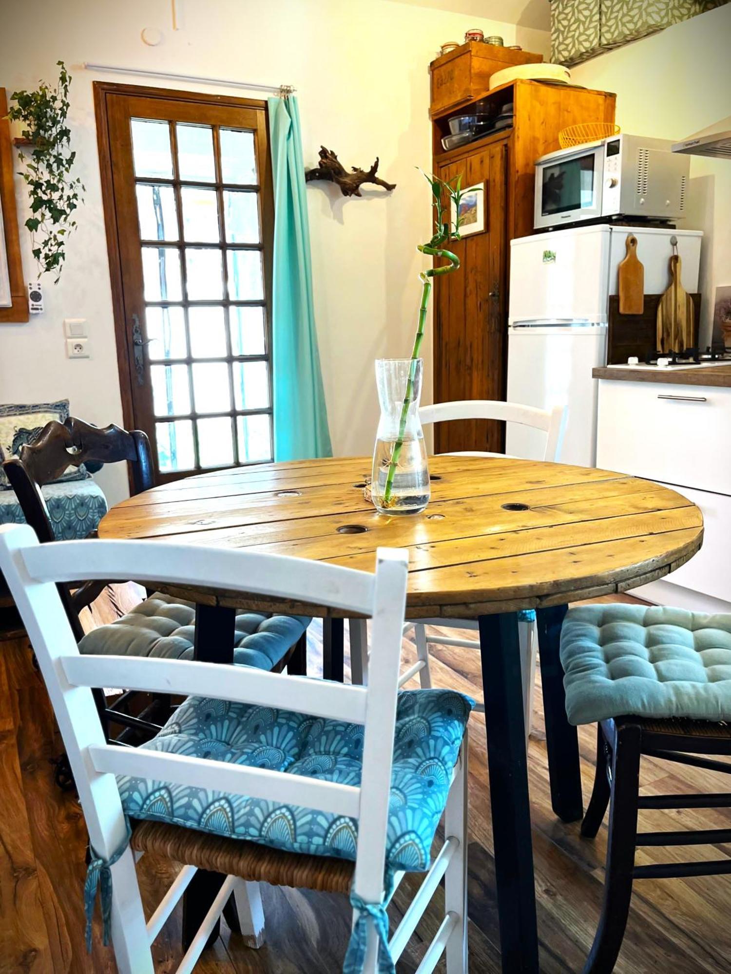 EygliersCozy Mini House With Beautiful Viewsアパートメント エクステリア 写真